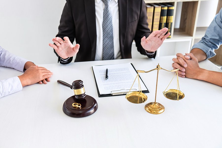 divorce lawyer