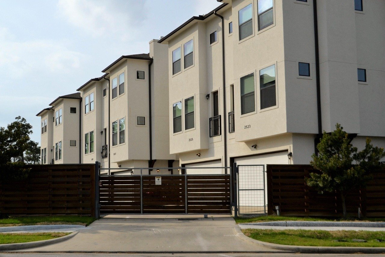 Sharjah Villa for Sale with Modern Design & Prime Location