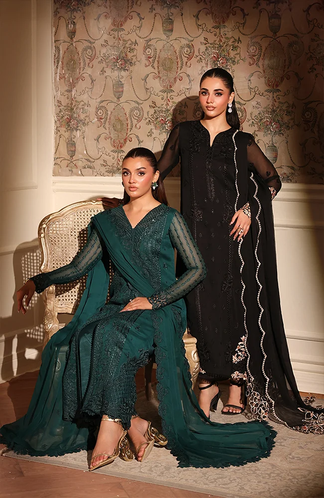 Azure PK – Chic and Stylish Pakistani Outfits